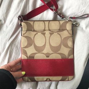 Adorable Coach crossbody